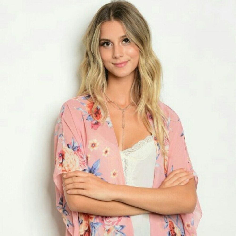 New Junior's Boutique Cute White floral Kimono